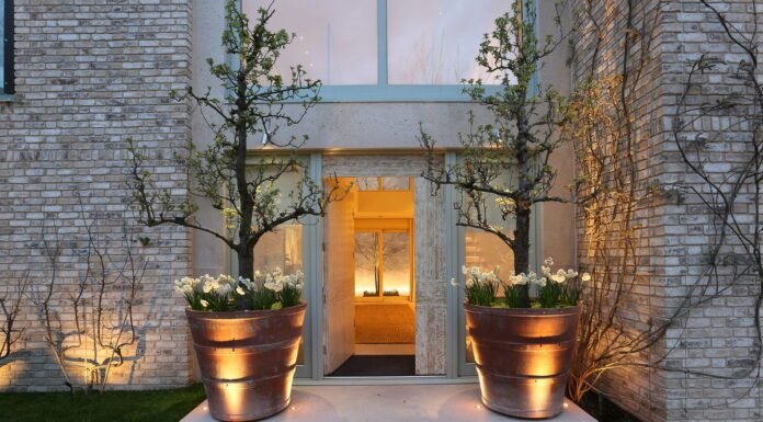 9 Front Door Entrance Lighting Ideas