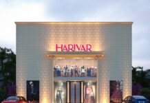 12 Outdoor Lighting Ideas for Shop to Attract Customers